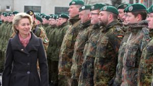 Verteidigungsministerin Ursula von der Leyen beim Truppenbesuch in Litauen Foto: AFP