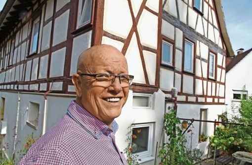 Karlheinz Massa hat fast 20  Jahre lang im  Rathaus in Gronau (im Bild) und in Prevorst Foto: Oliver von Schaewen