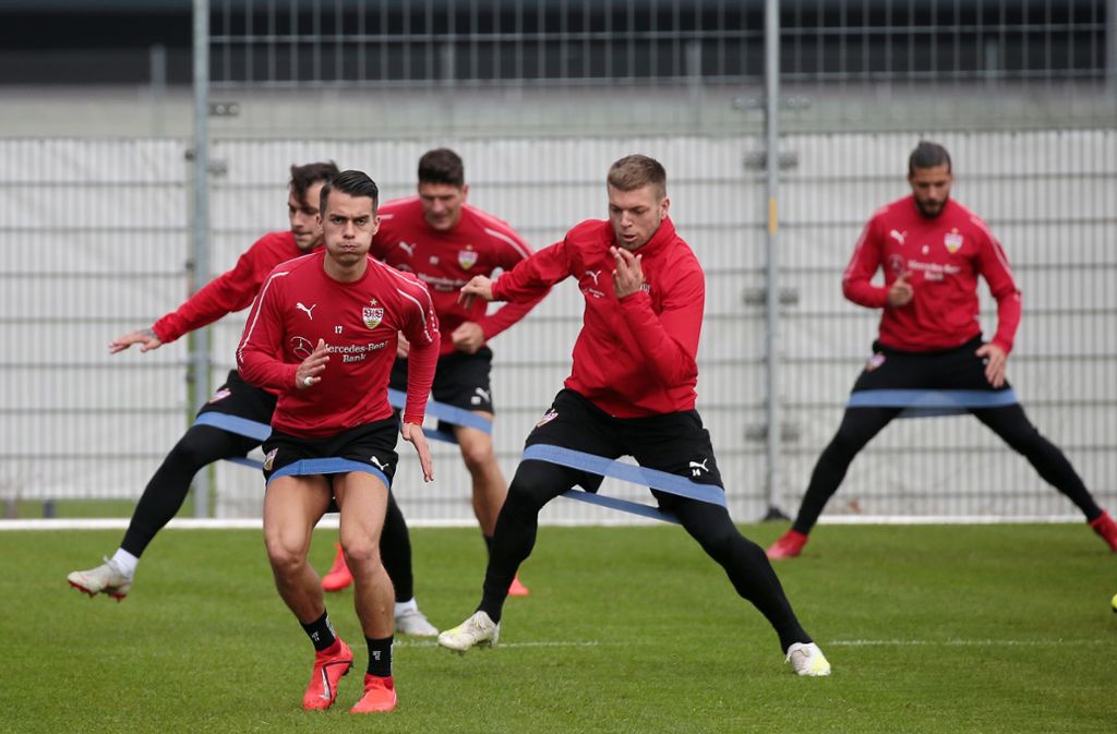 Die Mannschaft des VfB Stuttgart bereitet sich in dieser Woche auf die Partie gegen Bayer Leverkusen vor.