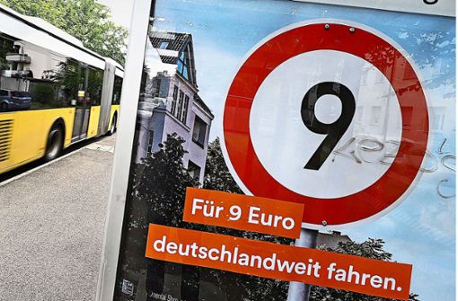 So billig wird die bundesweite Fahrt im Nahverkehr nicht mehr, möglich wäre aber ein 49-Euro-Ticket. Foto: dpa/Bernd Weißbrod