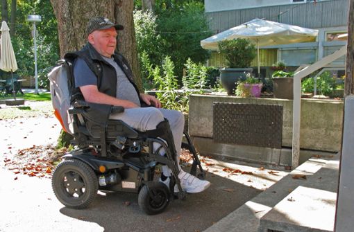 Heinrich Radke ist auf den Rollstuhl angewiesen. Foto: Susanne /üller-Baji