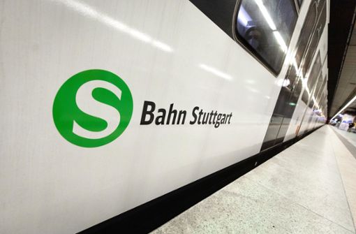 Ein Zug der S-Bahn Stuttgart nimmt an einem Modellversuch teil. Foto: Lg/Christoph Schmidt