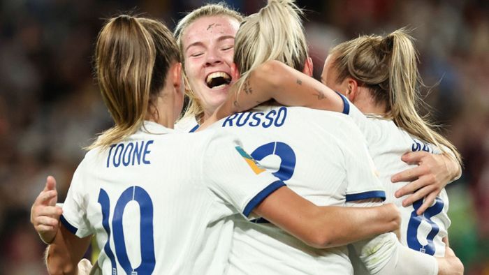 Europameister England nach 2:1 gegen Kolumbien im WM-Halbfinale