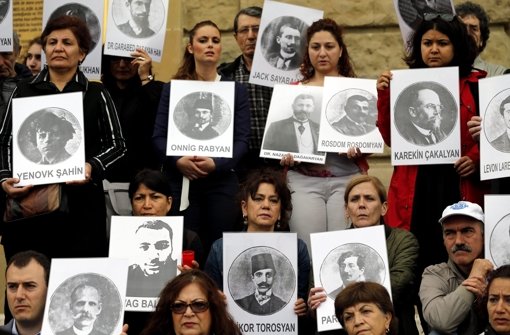 Der Völkermord an den Armeniern jährt sich zum 100. Mal. Im Interview nimmt Grünen-Chef Cem Özdemir dazu Stellung.  Foto: EPA
