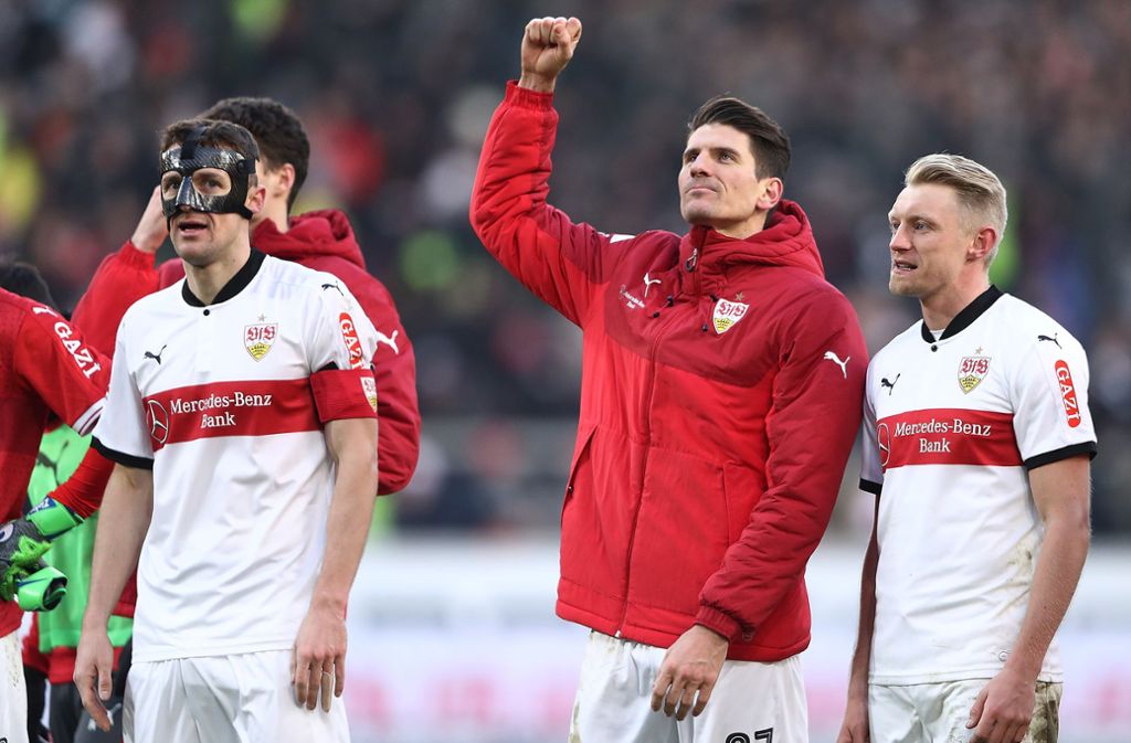 Jubel bei Christian Gentner, Mario Gomez und Andreas Beck vom VfB Stuttgart (v.l.n.r.)