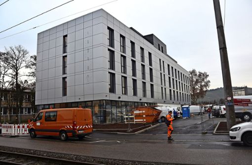 Die B&B-Hotel-Gruppe wird den Autohof-Neubau mit 88 Zimmern in den kommenden Tagen übernehmen. Foto: Mathias Kuhn