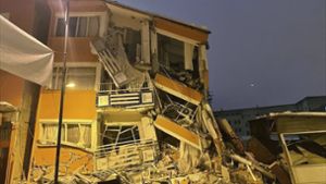 Mehr als 3600 Tote nach schweren Erdbeben