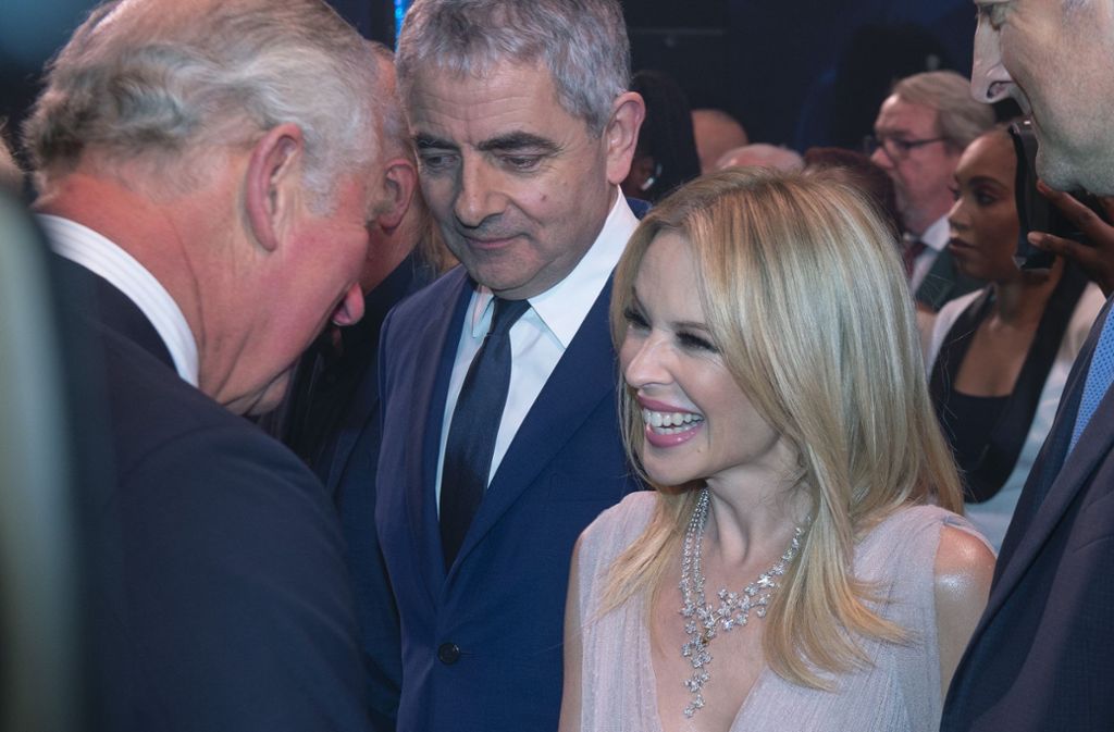 Glückwünsche für einen Thronfolger: Kylie Minogue und Rowan Atkinson gratulieren Prinz Charles zum Geburtstag.