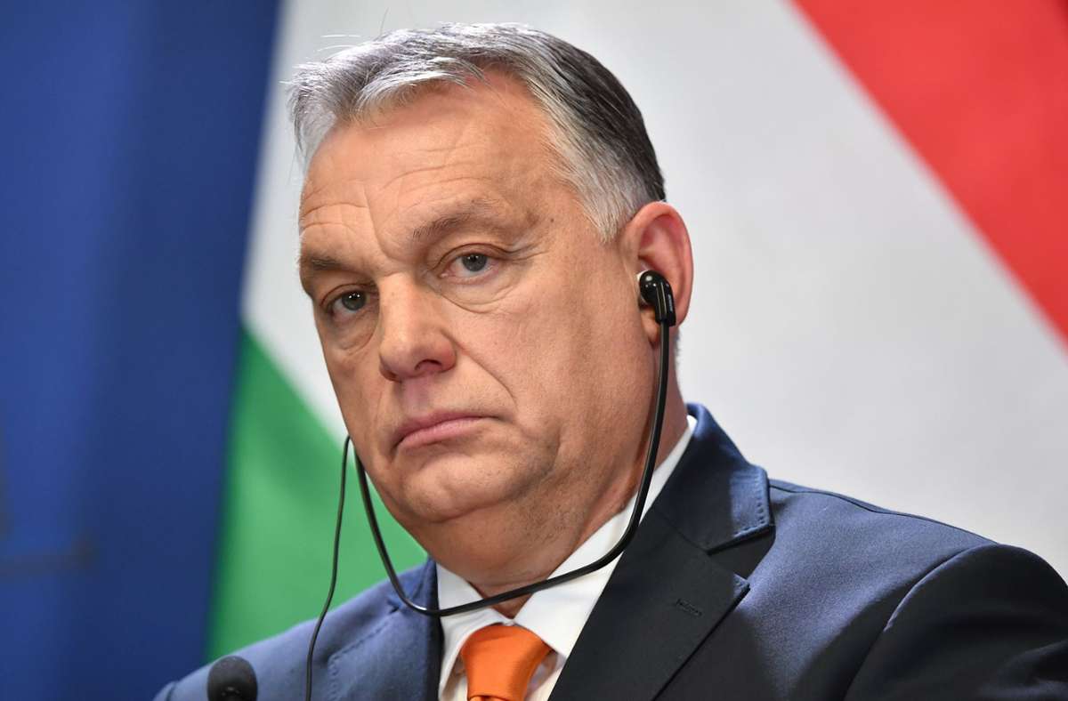 Ungarns Premier Victor Orban ist der EU lange auf der Nase herumgetanzt. Dass sich Polen nun einem Urteil aus Brüssel beugt,  wird dem Premier zu denken geben. Foto: dpa/Marton Monus
