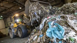 Falsch befüllte Biomüll-Tonnen bleiben bald stehen