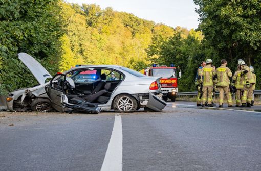 Der BMW erlitt Totalschaden. Foto: KS-Images.de/Karsten Schmalz