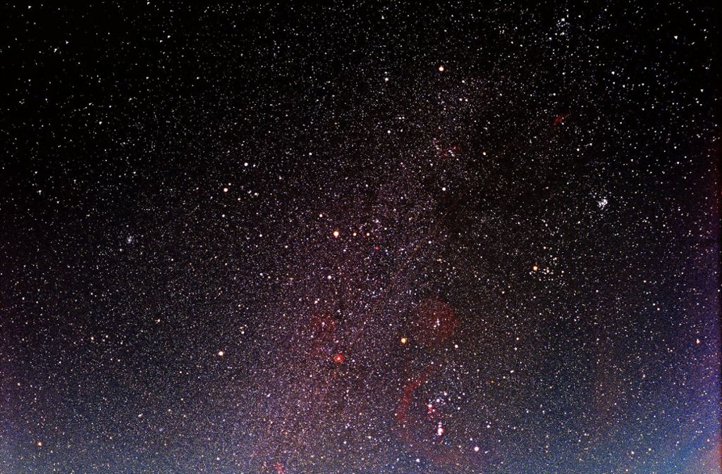 Der Sternenhimmel, wie er sich im Winter  über die Schwäbische Alb spannt,  bleibt dem Städter verborgen Foto: Till Credner/Till Credner