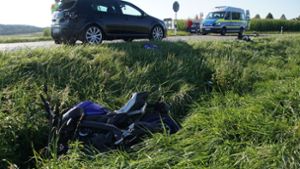 Die 18-jährige Motorradfahrerin  wurde mit einem Rettungshubschrauber ins Krankenhaus gebracht. Foto: SDMG/Dettenmeyer
