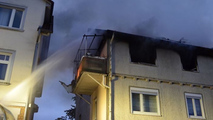 80-Jähriger bei Wohnhausbrand schwer verletzt