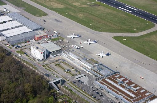 Am Flughafen in Friedrichshafen musste ein Leichtflugzeug eine Notlandung hinlegen. Foto: Bodensee-Airport