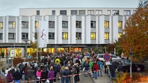 Für die Erhaltung der Klinik wurde demonstriert – nun mehren sich Stimmen, die das geschlossene Künzelsauer Krankenhaus reaktivieren wollen. Foto: Tanja Kurz
