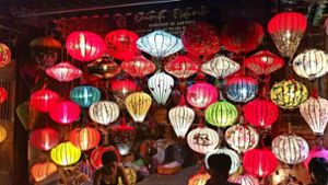 Die berühmten Laternen findet man  nicht in Hanoi, sondern in Hoi An – in Läden wie diesem. Foto: Alexandra Belopolsky