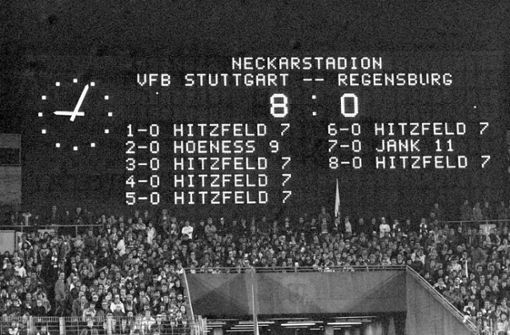 Die Anzeigetafel im Neckarstadion am 13. Mai 1977 Foto: /Baumann