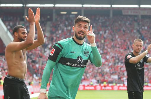 VfB-Torhüter Fabian Bredlow war einer der Erfolgsgaranten in Mainz. In unserer Bilderstrecke blicken wir auf den 4:1-Sieg zurück. Foto: Baumann