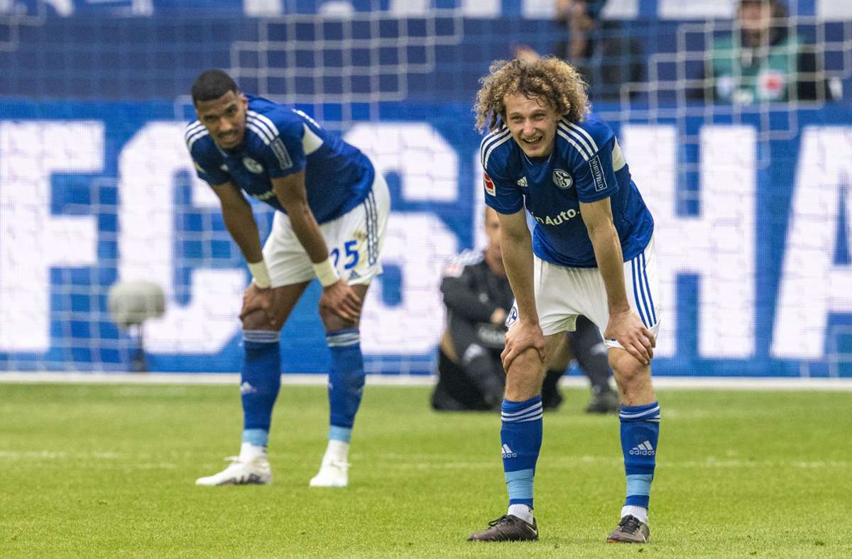 Der FC Schalke 04 steht momentan auf einem Abstiegsplatz. Foto: dpa/David Inderlied