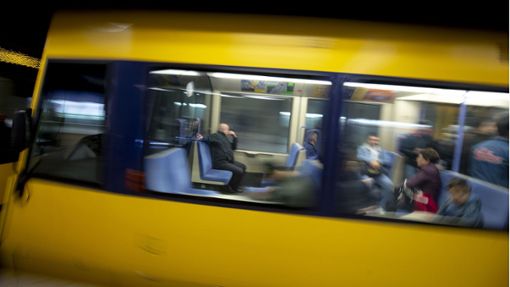 Wer mit der Stadtbahn statt dem Pkw zur Arbeit fährt, hilft dem Klima. Foto: Lg/Leif Piechowski