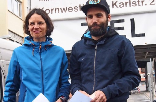 Die Schnellste und der Schnellste über die zehn Kilometer: Heike Volkert und Markus Hauber bei der Siegerehrung. Foto: Birgit Kiefer