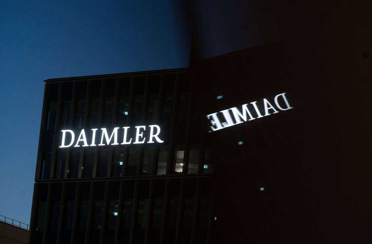 Hunderte Anleger fordern von Daimler Schadenersatz für angeblich zu teuer erworbene Aktien. Foto: dpa/Marijan Murat