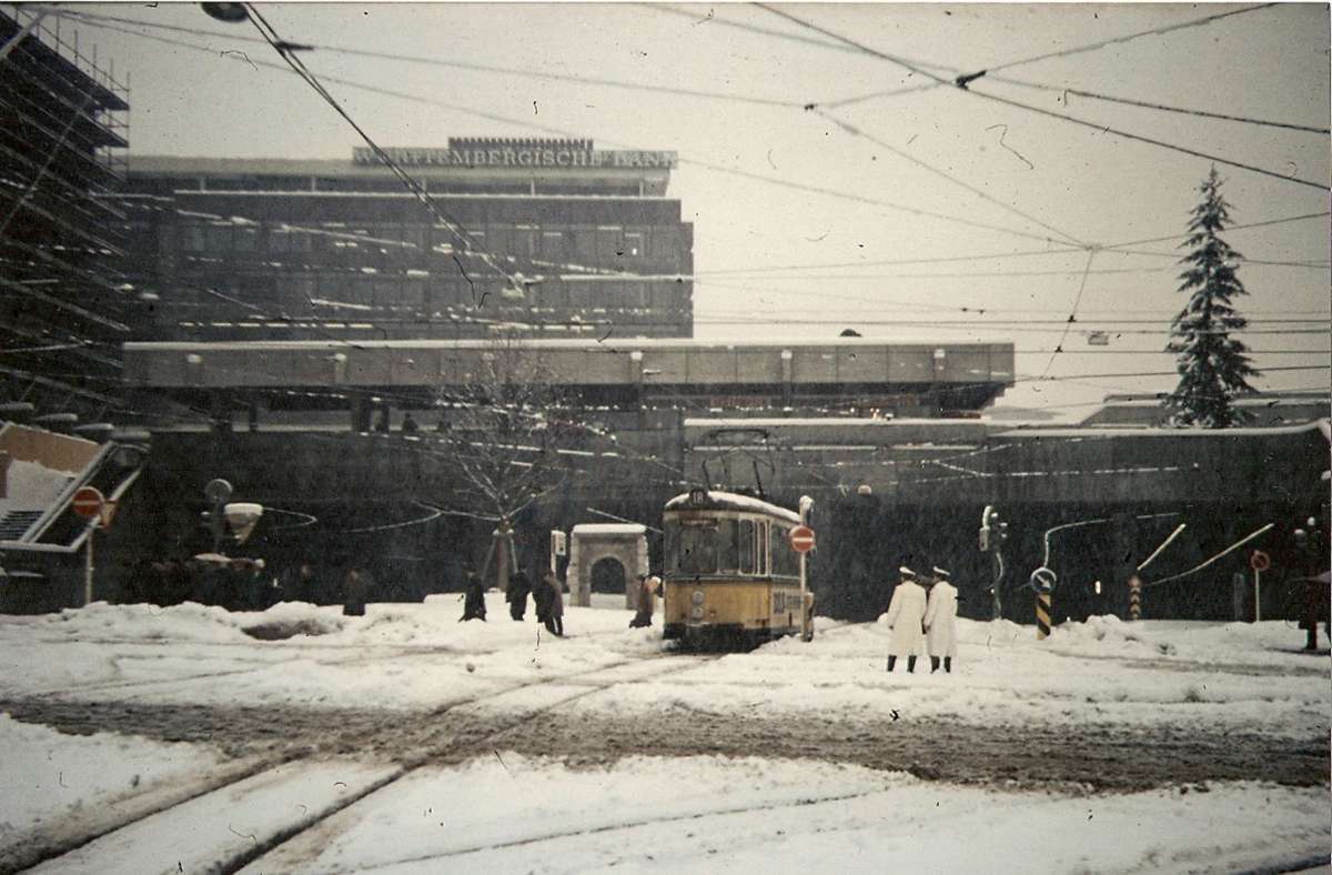 Weißer Schlossplatz im Winter 1969.