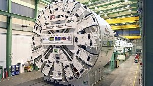 Mit dieser Bohrmaschine des Herstellers Herrenknecht soll von 2014 an der Fildertunnel gegraben werden. Für ihn und weitere Röhren sucht die Bahn Patinnen Foto: Bahn