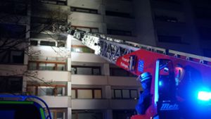 Kaputtes Heizkissen setzt Wohnung in Flammen – vier Verletzte