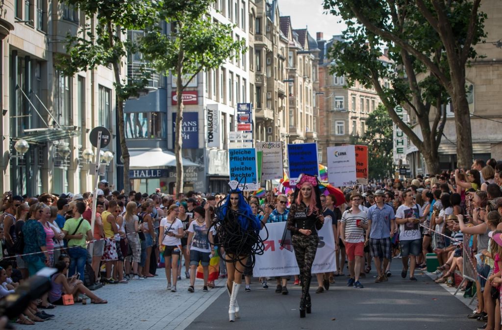 Am Samstag zieht die CSD Polit-Parade wieder durch die Stuttgarter Innenstadt. Foto: Achim Zweygarth