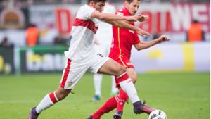 Szene aus dem Hinspiel: Berkay Özcan (VfB, links) gegen Steven Skrzybski. Foto: Pressefoto Baumann