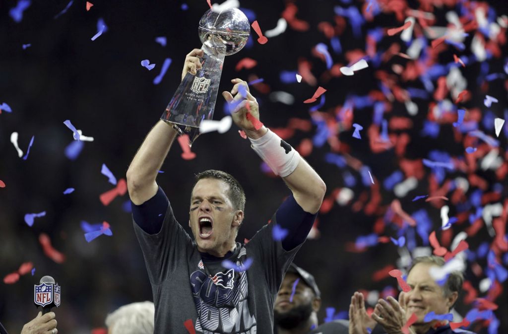 Tom Brady gewann mit seinen New England Patriots bereits im letzten Jahr – schafft der Favorit eine Wiederholung im 52. Super Bowl? Foto: AP