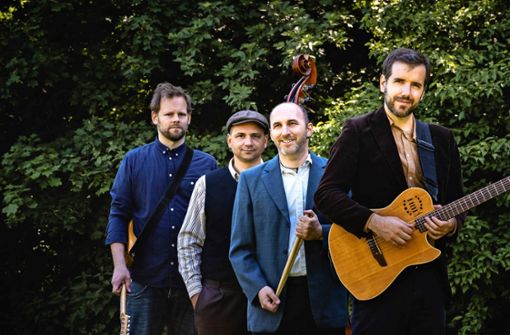 Folk und Swing mit dem Antoine Villoutreix Quartett im Fellbacher  Rathausinnenhof Foto: Vanya