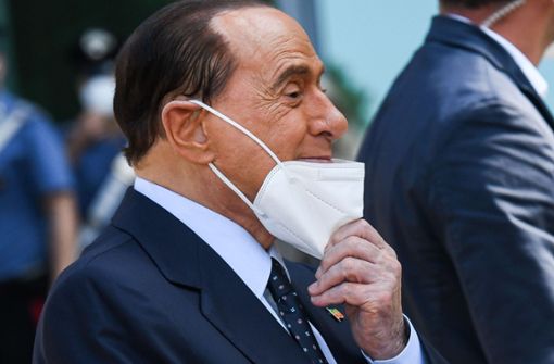 Silvio Berlusconi befindet sich erneut im Krankenhaus. Foto: AFP/PIERO CRUCIATTI