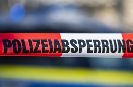 Schreckliche Tat in Schwieberdingen: Die Polizei ermittelt. Foto: dpa//David Inderlied