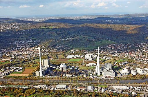 700 Millionen Mark hat der Bau des Kraftwerkblocks 1(links im Bild)   einst  gekostet. Jetzt wird die Anlage wegen mangelnder Rentabilität vom Netz genommen. Foto: Horst Rudel
