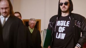 Die „Rule of Law“, den Rechtsstaat, trägt der Polizistensohn Böhmermann gerne als Pullover. Foto: Screenshot/Youtube/Neo Magazin Royale.