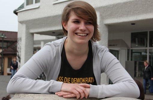Monja Möller möchte jungen Erstwählern Demokratieverständnis vermitteln. Foto: Zeyer