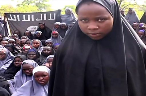 Ähnliche Überfälle hat Boko Haram schon wiederholt verübt. Im April 2014 hatte sie aus einer Schule in Chibok (Bundesstaat Borno) 276 Mädchen entführt. Viele gelten bis heute noch als vermisst. Foto: AFP/HO