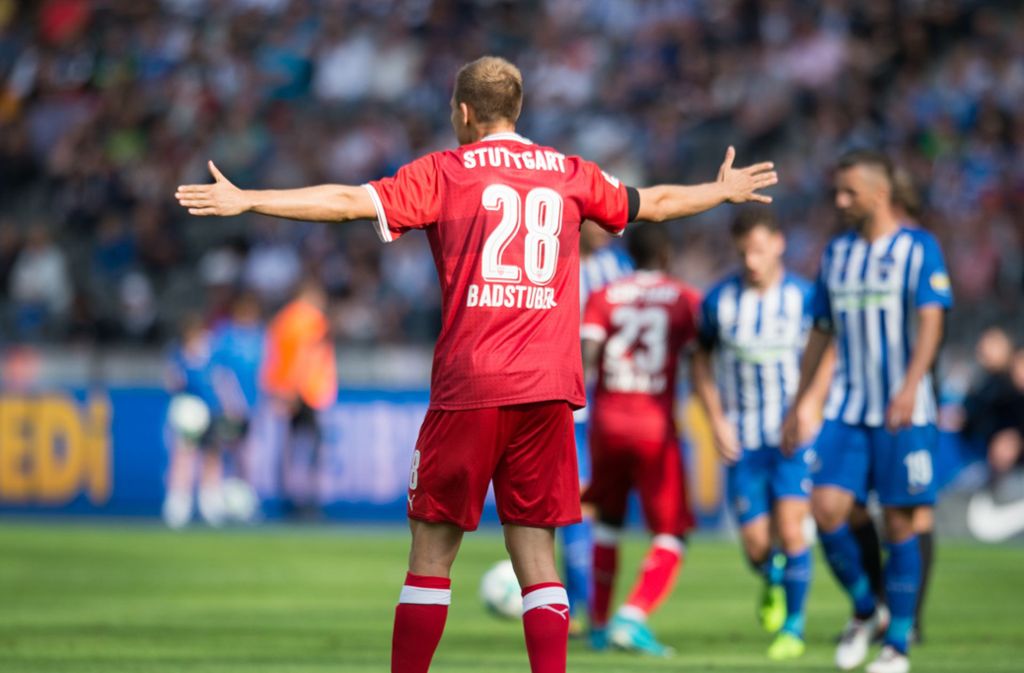 Mit einer glanzlosen Performance trafen 2017 der VfB und Hertha HSC aufeinander. Torlos ging es in die Kabinen. In der zweiten Halbzeit traf Matthew Leckie schließlich für Hertha gleich doppelt und brachte dem VfB so mit 0:2 die erste Heimniederlage der neuen Saison ein.