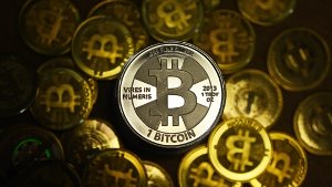 Bitcoin-Münzen Foto: dpa-Zentralbild