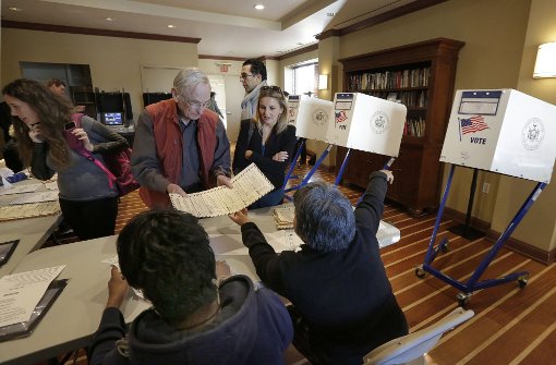 Wähler in New York beim Urnengang. Foto: AP