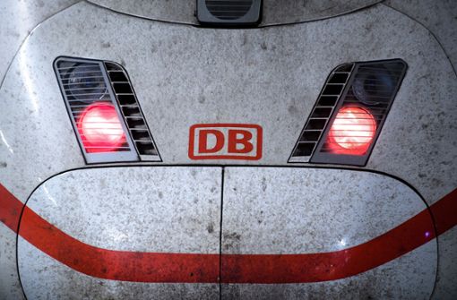 Massive Reformen bei der Deutschen Bahn fordert der baden-württembergische Verkehrsminister Winfried Hermann. Foto: dpa