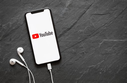 In diesem Artikel zeigen wir Ihnen, wie Sie Youtube-Videos auf Ihrem Smartphone im Hintergrund oder bei ausgeschaltetem Display laufen lassen können.
