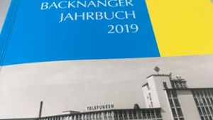 Das Backnanger Jahrbuch gibt’s im Buchhandel, es  kostet 18.50 Euro. Foto: Martin Tschepe