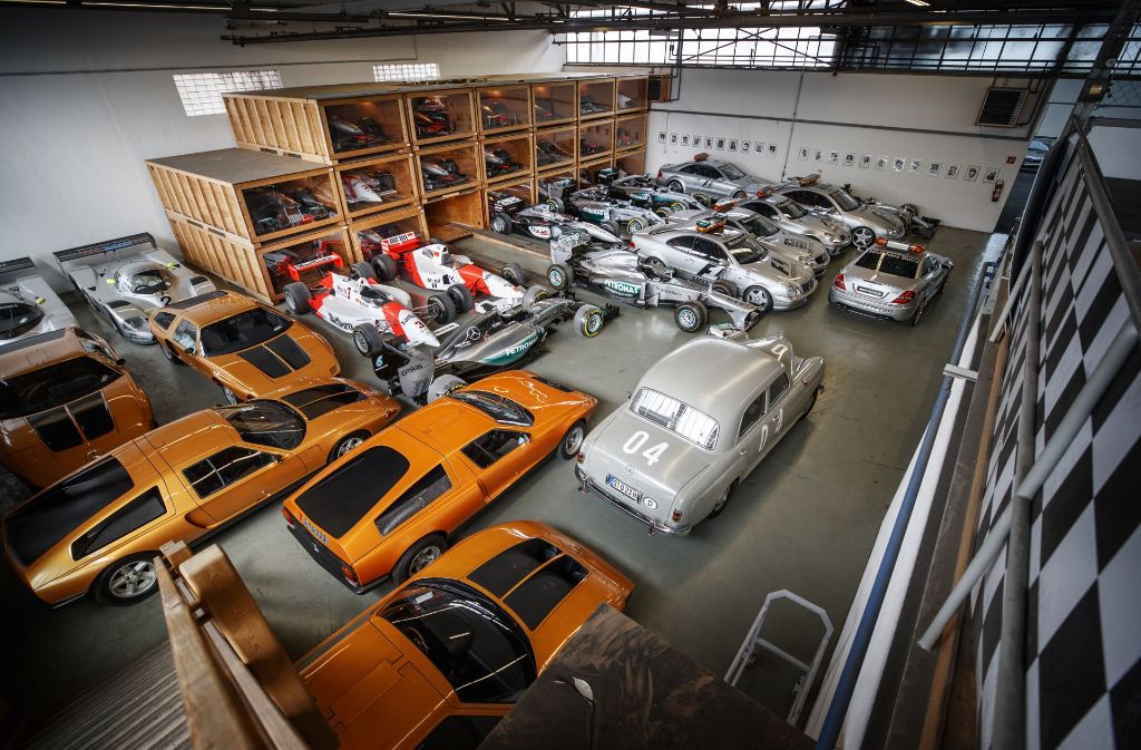Die Motorsporthalle der Mercedes-Benz-Sammlung: Hier lagern weit über 100 Fahrzeuge an einem geheimen Platz