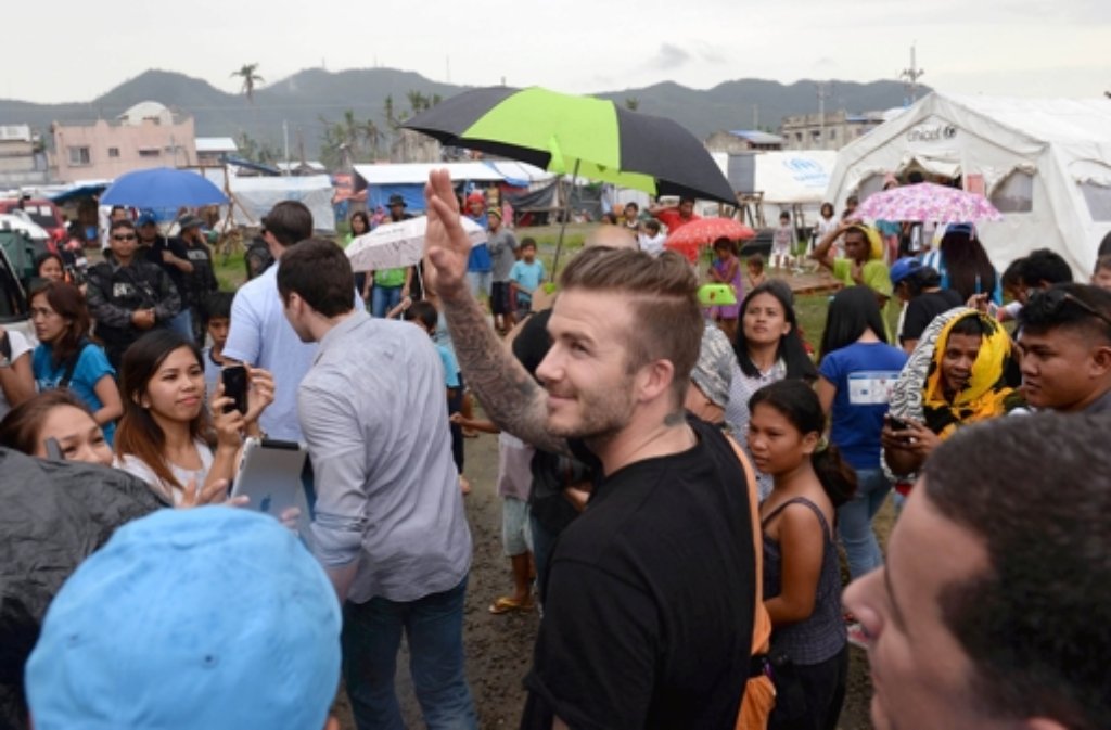 David Beckham besuchte eine Notunterkunft in Tacloban, in dem Opfer des Taifuns Haiyan untergekommen sind.
