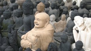 Mit Buddha-Statue in Nagold erschlagen
