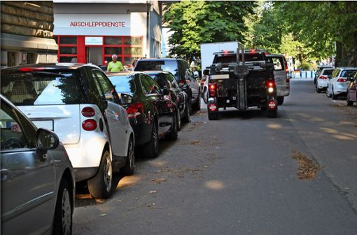 Anwohner sind vom Lärm genervt, den die Fahrzeuge beim Rangieren verursachen. Foto: Sebastian Steegmüller